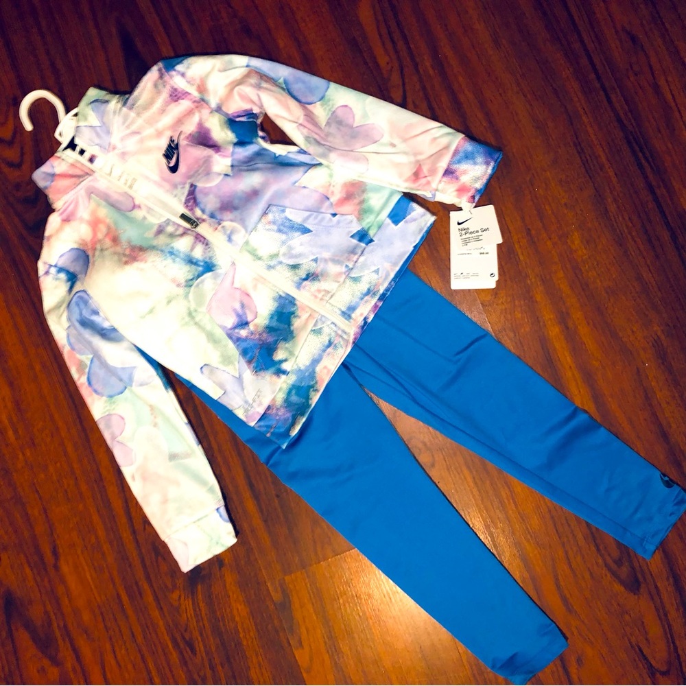 NWT Nike girl’s coordinate blue leggings